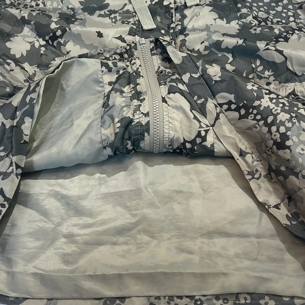 Maurices Utility Jacket - Green and Gray CAMO WOMENS SIZE S DRAWSTRING WAIST
